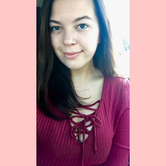 Meet your Posher, Harper - Picture 3 of 4